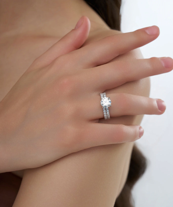 Round Solitaire Bridal Ring Set with Pavé Accent Band