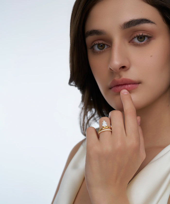 Pear Cut Lab Grown Diamond Solitaire Bridal Ring Set in Gold