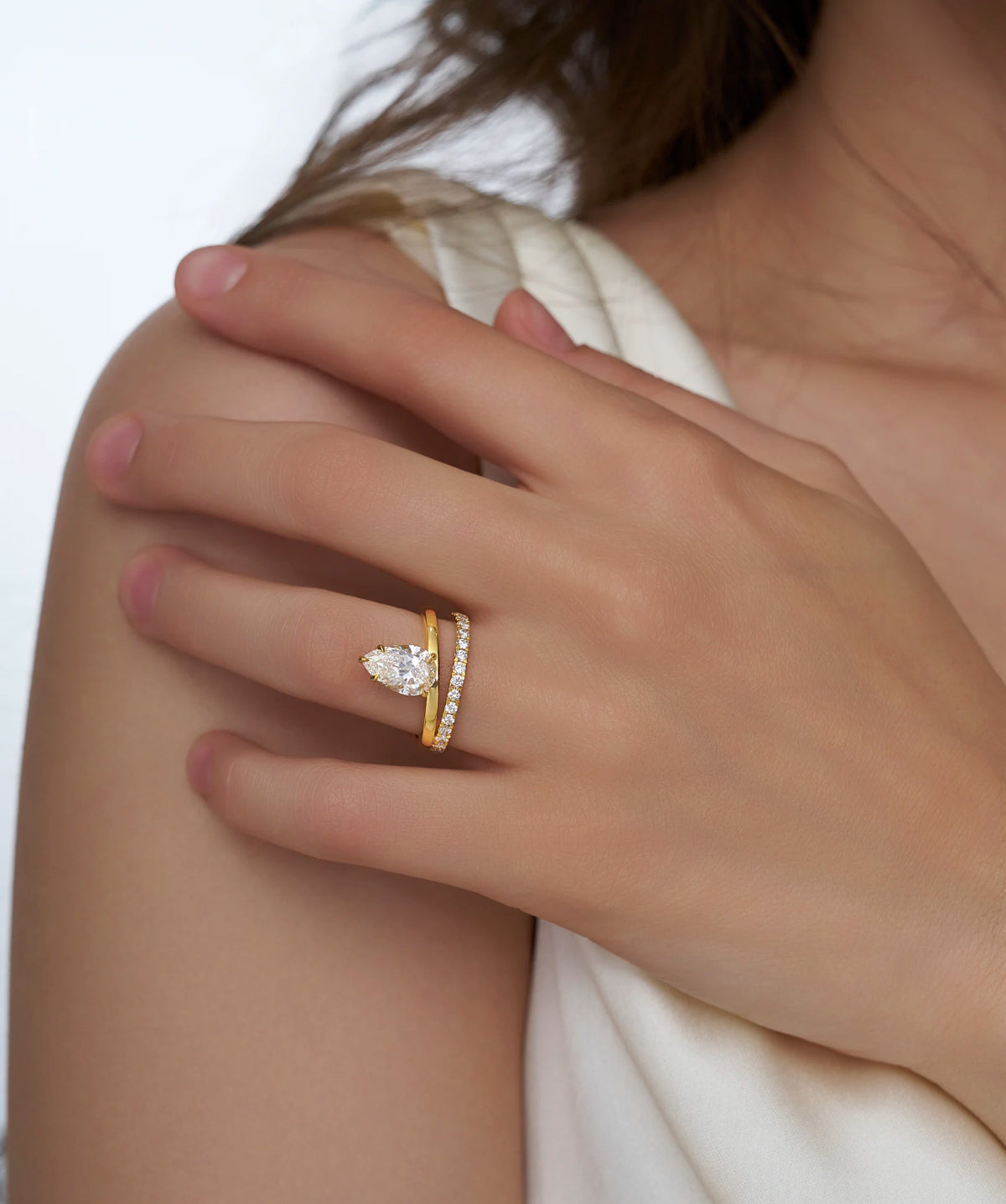 Pear Cut Lab Grown Diamond Solitaire Bridal Ring Set in Gold