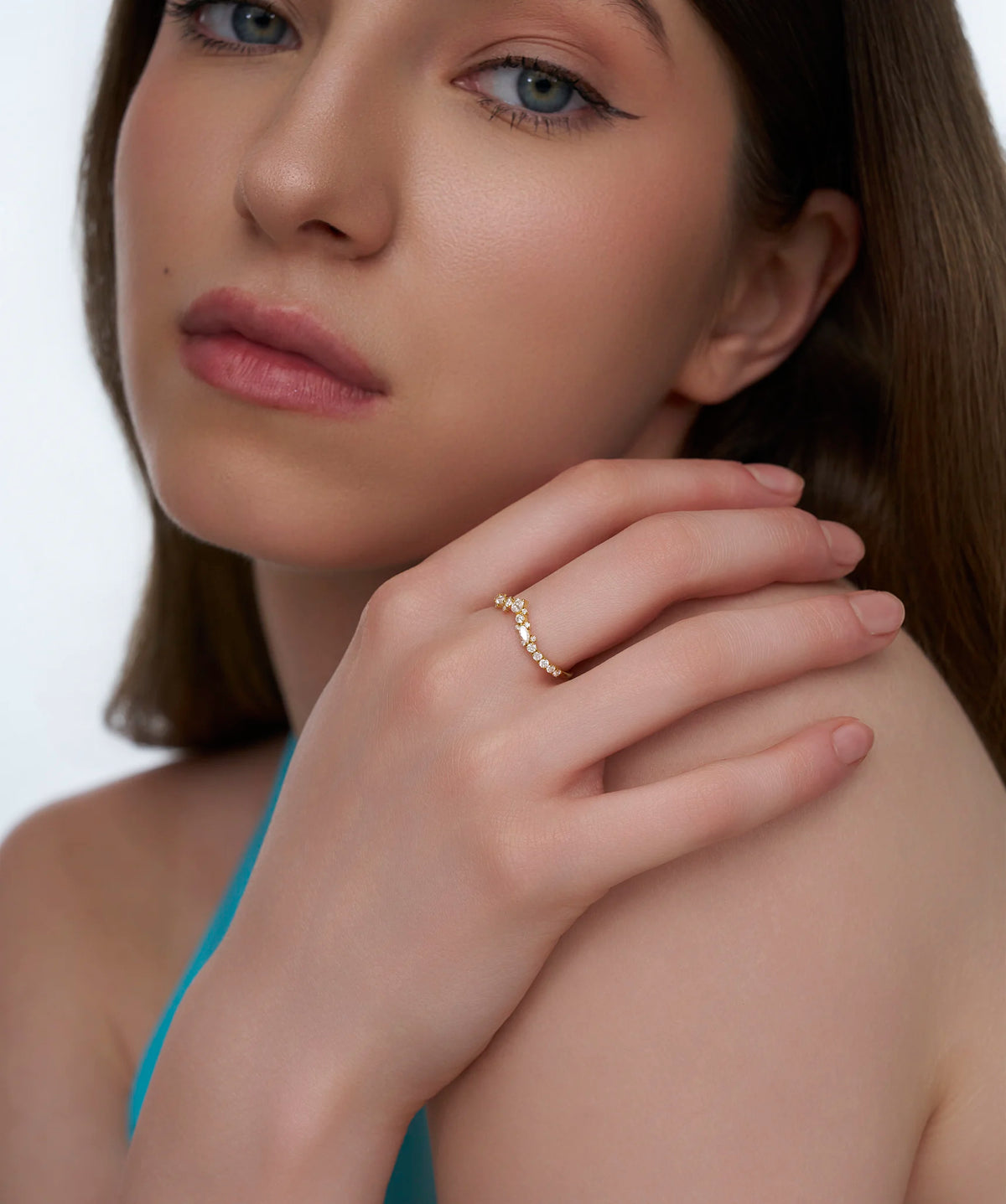 Pear and Round Lab Grown Diamond Curved V Band