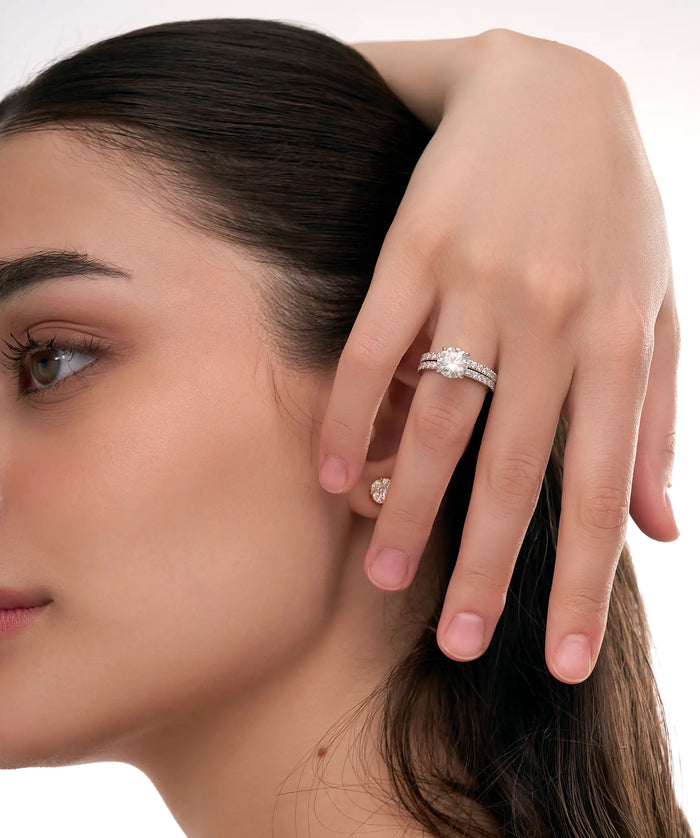 Round Solitaire Bridal Ring Set with Pavé Accent Band