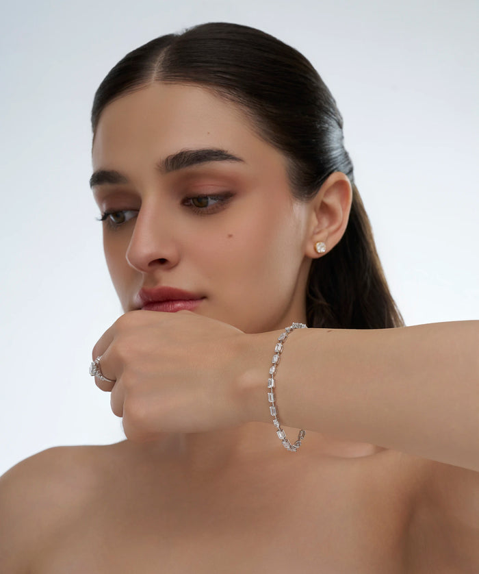 Radiant and Oval Mixed Cut Prong Set Tennis Bracelet